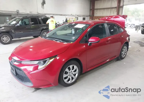 2021 Toyota Corolla Le z USA, uszkodzony, nr VIN 5YFEPMAE2MP149282